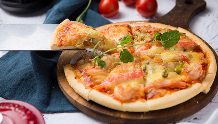 没吃完的披萨怎么热 没吃完的披萨怎么加热