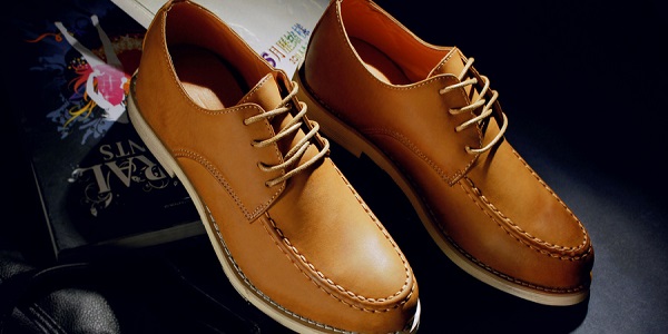 皮鞋划痕处理小窍门 皮鞋上有划痕怎么处理