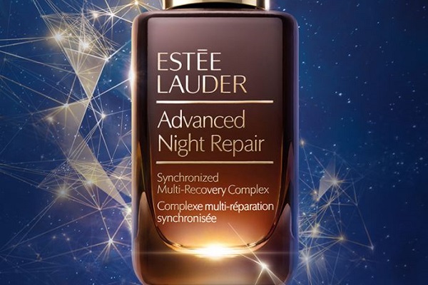 雅诗兰黛小棕瓶精华液的功效与作用 雅诗兰黛小棕瓶精华液的功效是什么