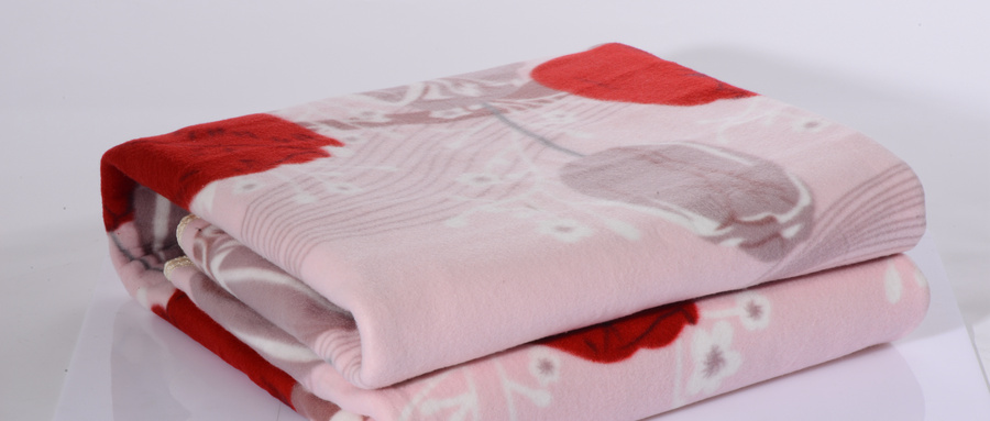 羊毛被有异味怎么去除 羊毛被味道很重怎么办  