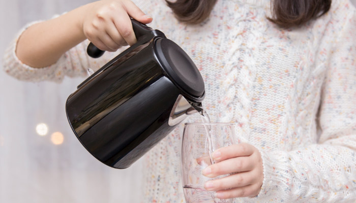 每天饮水不少于多少毫升 每天饮水多少毫升合适