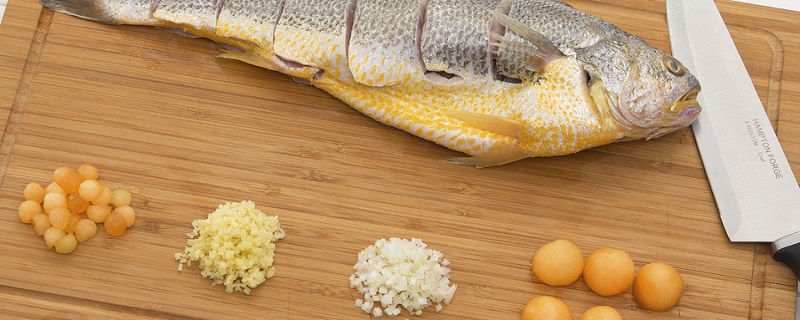 黄辣丁怎么处理的干净 黄辣丁鱼的处理方法