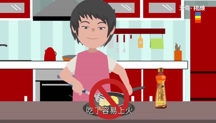 黑芝麻油和白芝麻油的区别 黑芝麻油和白芝麻油有什么不同