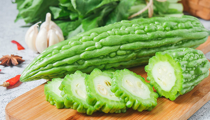 苦瓜和红薯可以同吃吗 苦瓜和红薯可不可以同吃 苦瓜和红薯可以同吃吗 苦瓜和红薯可不可以同吃