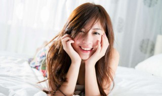 怎样是爱一个女人的表现（怎样是爱一个女人的表现形式）