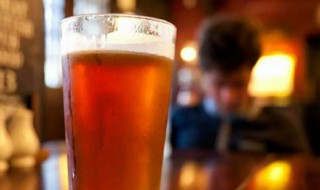 怎么去除酒味（装过酒的塑料桶怎么去除酒味）