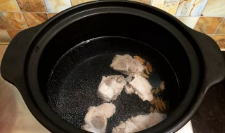 如何清洗砂锅 如何清洗砂锅糊锅