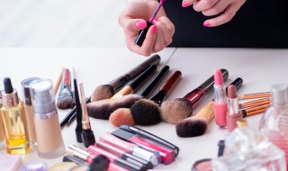 化妆刷如何清洗（植村秀化妆刷如何清洗）