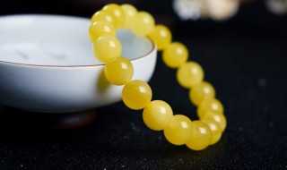 蜜蜡如何清洗（蜜蜡如何清洗才安全?）