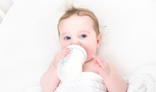 如何清洗奶瓶（如何清洗奶瓶消毒器的锈垢）