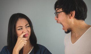 早上起床有口臭怎么办（早上起床有口臭怎么办吐痰是绿色的）