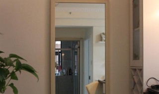 落地镜子怎么选（落地镜子放在哪里最好）