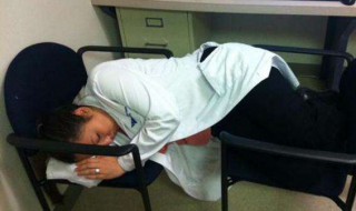 老是困想睡觉怎么回事