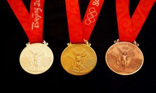 奥运冠军的金牌主要材料是什么（奥运冠军的金牌主要材料是什么是金还是银）