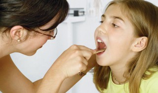 鱼刺卡了喉咙里面怎么办? 鱼刺卡了喉咙里面怎么办? 最有效