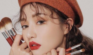 化妆品的正确步骤怎么用（化妆品怎么用法正确）