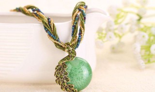 送女生项链的含义（送女生项链代表什么）