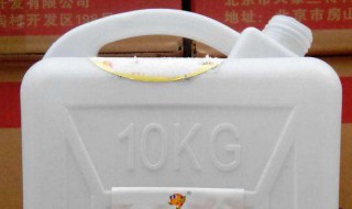 怎么用84给牛仔裤磨白（怎么用84给牛仔裤漂白）