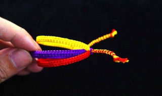 手链的编织的方法（手链编织的方法有哪些）