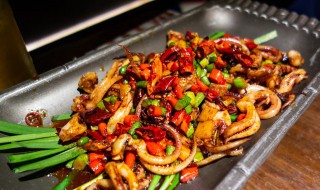 炒鱿鱼的意思 炒鱿鱼的意思是什么