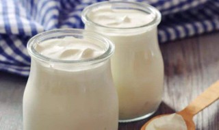 猫喝酸奶的好处和坏处 猫喝酸奶的好处和坏处视频