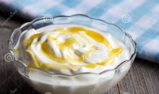 蜂蜜酸奶面膜做法 自制酸奶蜂蜜面膜做法