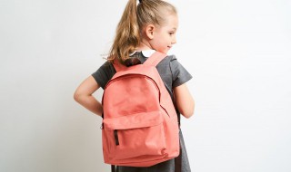 书包如何清洗（书包如何清洗颜色笔的痕迹）