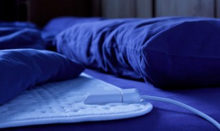 如何清洗毛毯（在家如何清洗毛毯）