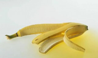 香蕉皮擦脸的正确方法 香蕉皮擦脸的正确方法是