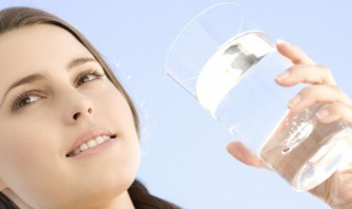 如何正确补水（运动中如何正确补水）