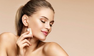 化妆细腻光滑的小窍门（化妆细腻光滑的小窍门是什么）