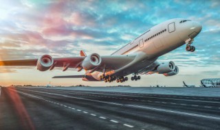 安全乘坐飞机正确的做法是 安全乘坐飞机的正确方法是