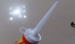 玻璃胶味道怎么快速去除方法 玻璃胶味道怎么快速去除方法图片