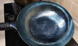 铝锅第一次用怎么用什么方法开锅（铝新锅第一次用怎么用什么方法开锅）