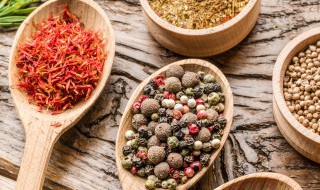 从植物中提取香料的方法 提取植物香料最常用的方法