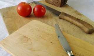 菜刀上面那个圆孔起什么作用（菜刀上的圆孔起什么作用）