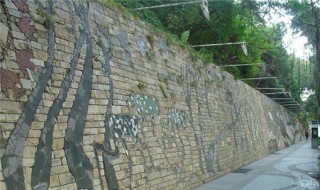 挡土墙的作用（加筋土挡土墙的作用）