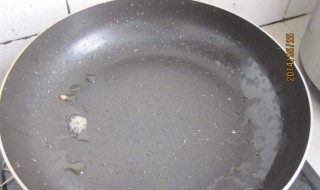 平底锅如何清洗 平底锅如何清洗才干净