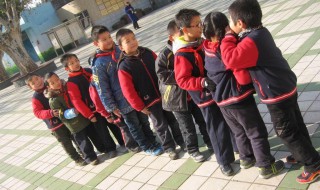 传话游戏简短拗口句子 传话游戏简短拗口句子