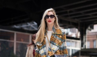 如何清洗呢大衣（大衣该如何清洗）