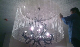 吊灯如何清洗（吊灯如何清洗?）