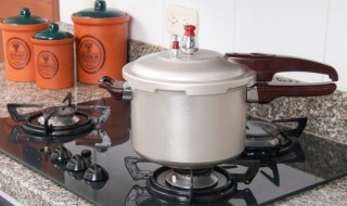 煤气灶如何清洗（煤气灶如何清洗污垢）