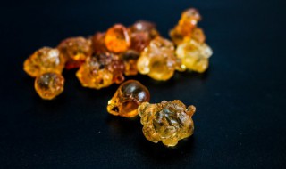 如何清洗桃胶 如何清洗桃胶和雪燕的杂质