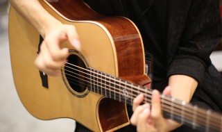 如何清洗吉他（如何清洗吉他箱视频）