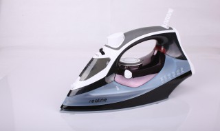 如何使用电熨斗 如何使用电熨斗熨衣服视频