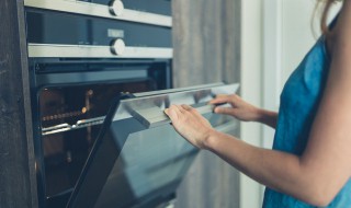 吸油纸可以放进烤箱烤吗 吸油纸可以放进烤箱烤吗有毒吗