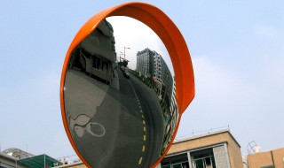 凹凸镜的作用和用途 凹凸镜的作用和用途和原理