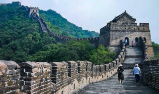 长城是由什么材料建成的 长城是由什么材料建成的呢