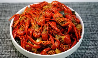 小龙虾冷冻需要过水吗 小龙虾焯过水后冷冻