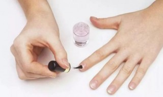 干了的指甲油怎么洗掉小窍门（指甲油干了怎么才能洗掉）